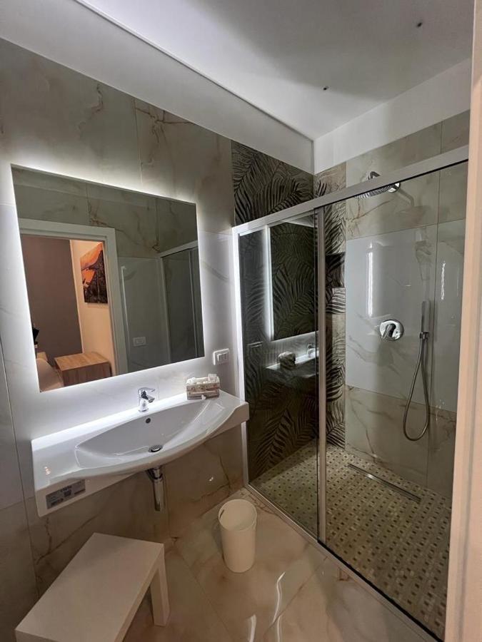 Hotel Goldenhouse Neapol Zewnętrze zdjęcie
